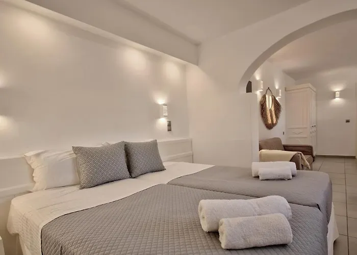 Katerina Mare Naousa